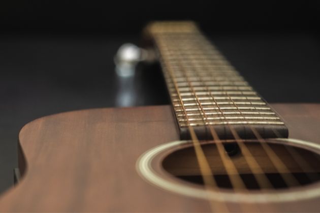 Guitar with a mahogany top